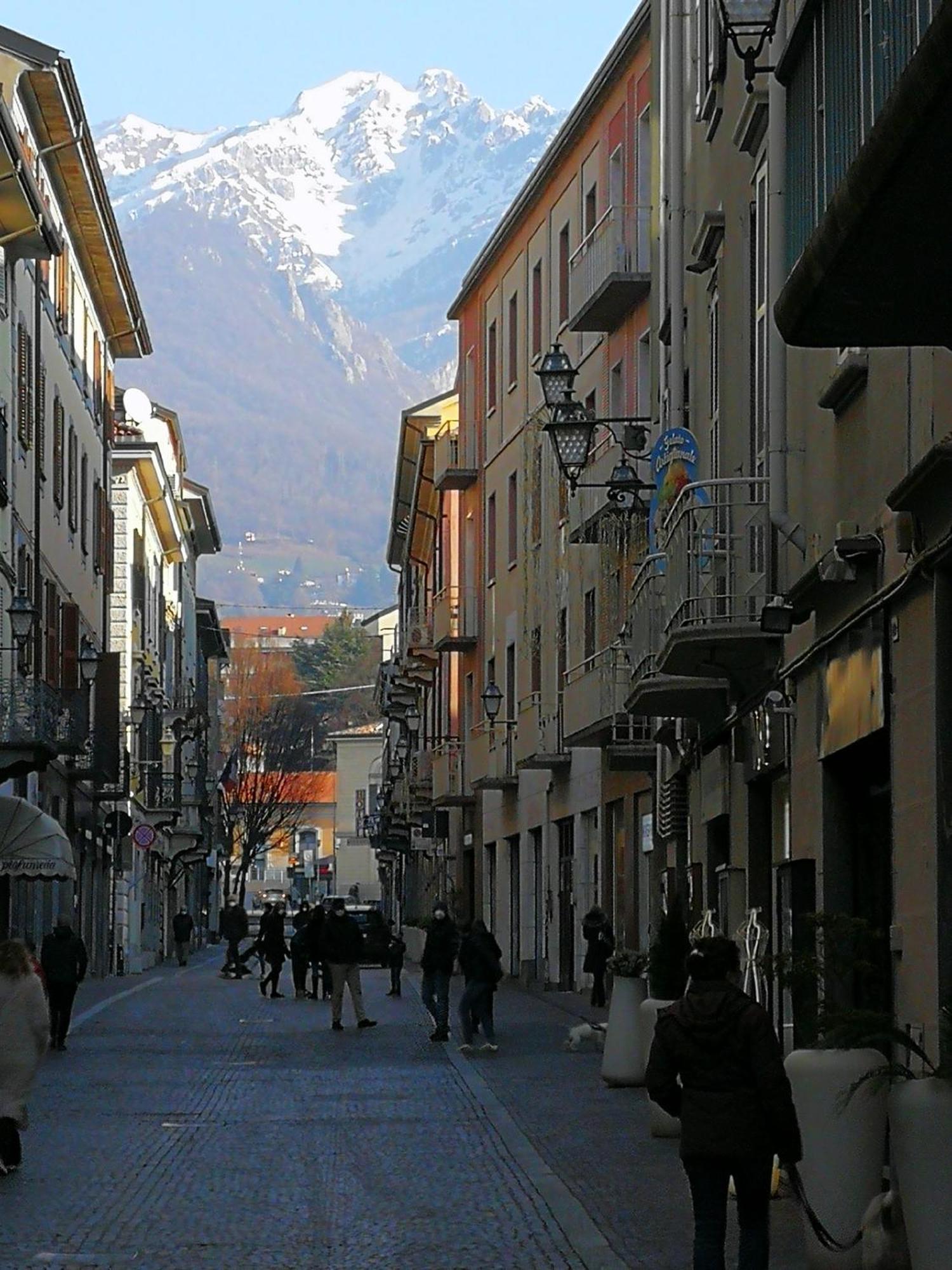 Big Romantic Lake View & Terrace Apartment Lecco Exterior photo