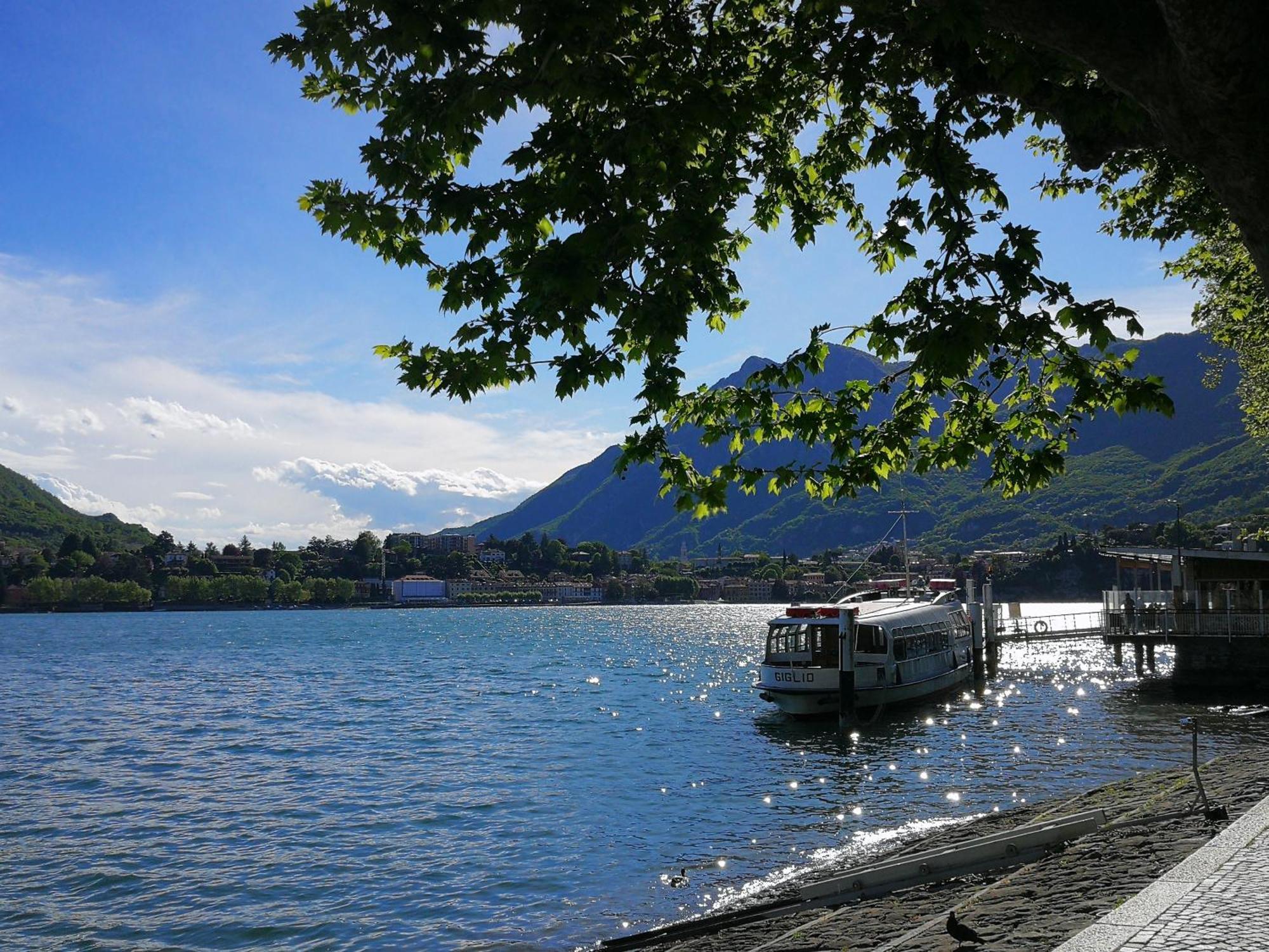 Big Romantic Lake View & Terrace Apartment Lecco Exterior photo