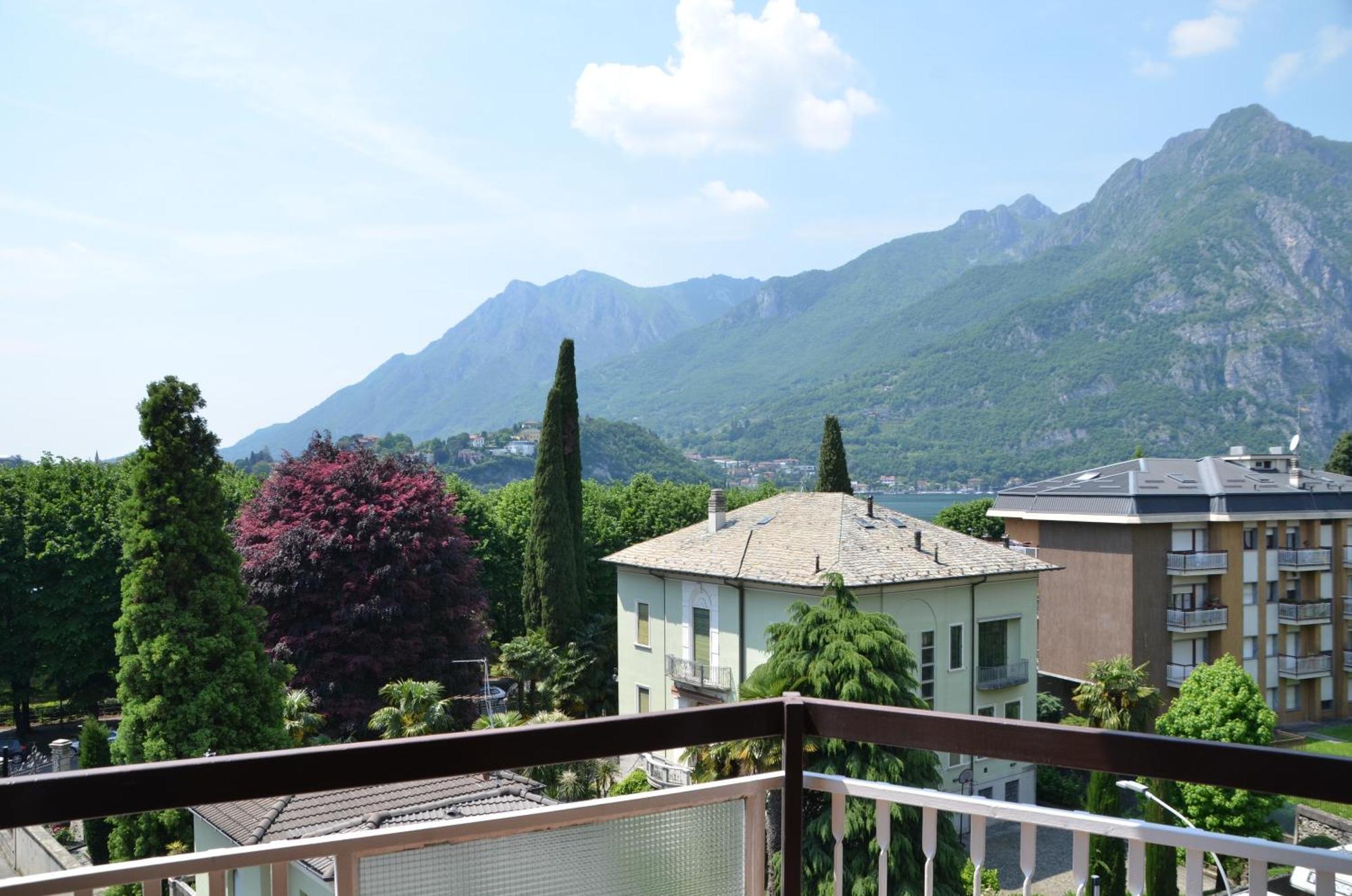 Big Romantic Lake View & Terrace Apartment Lecco Exterior photo
