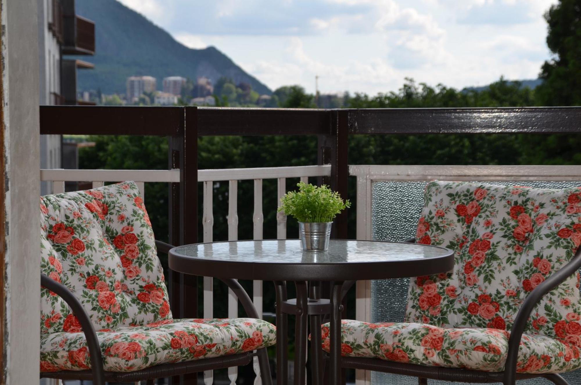 Big Romantic Lake View & Terrace Apartment Lecco Exterior photo